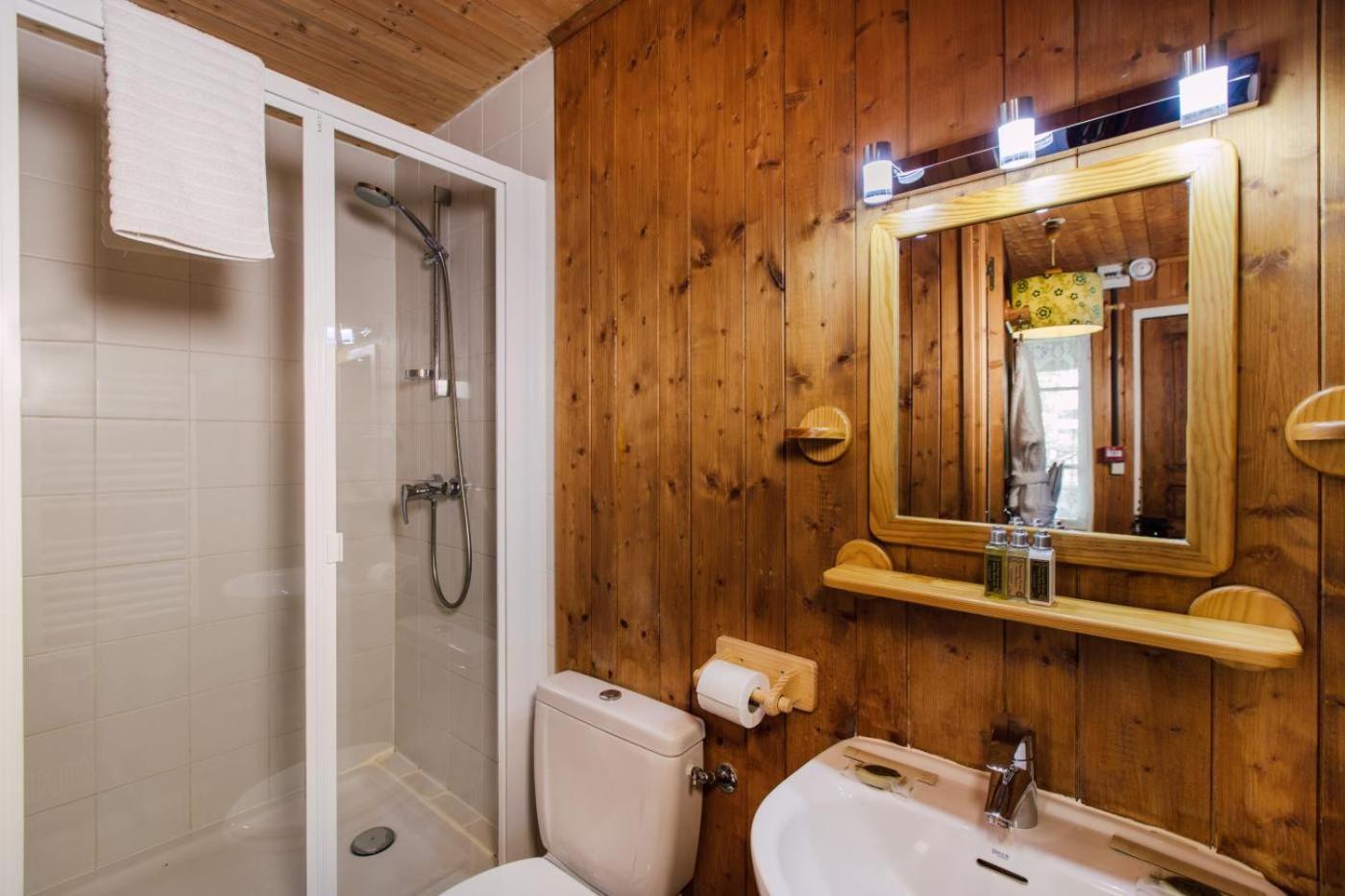 Hotel Mas De La Coutettaz, The Farmhouse Morzine Rum bild